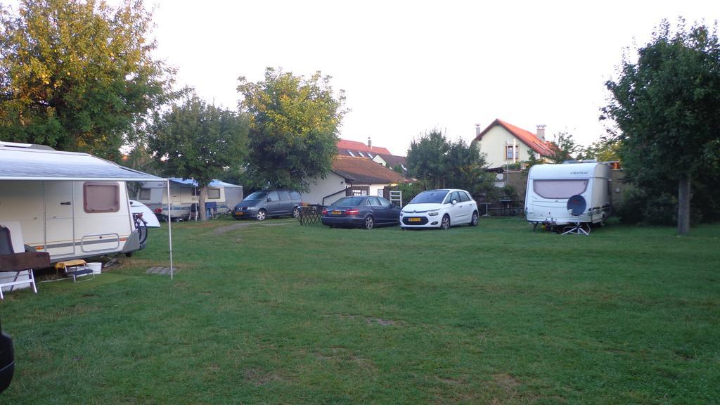 Pension Camp Prager Exterior foto